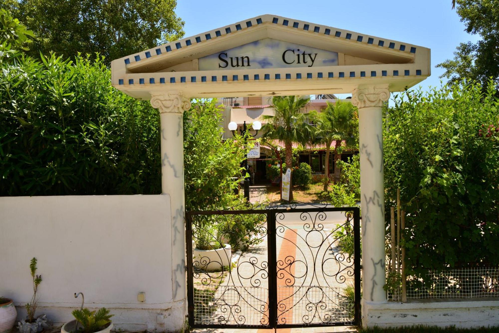 Sun City Като-Даратсо Экстерьер фото